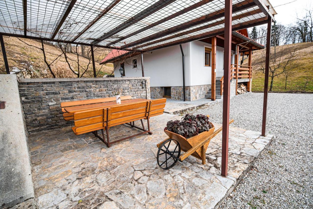 Valley View Holiday Home With Sauna Mrak Slap ob Idrijci 外观 照片